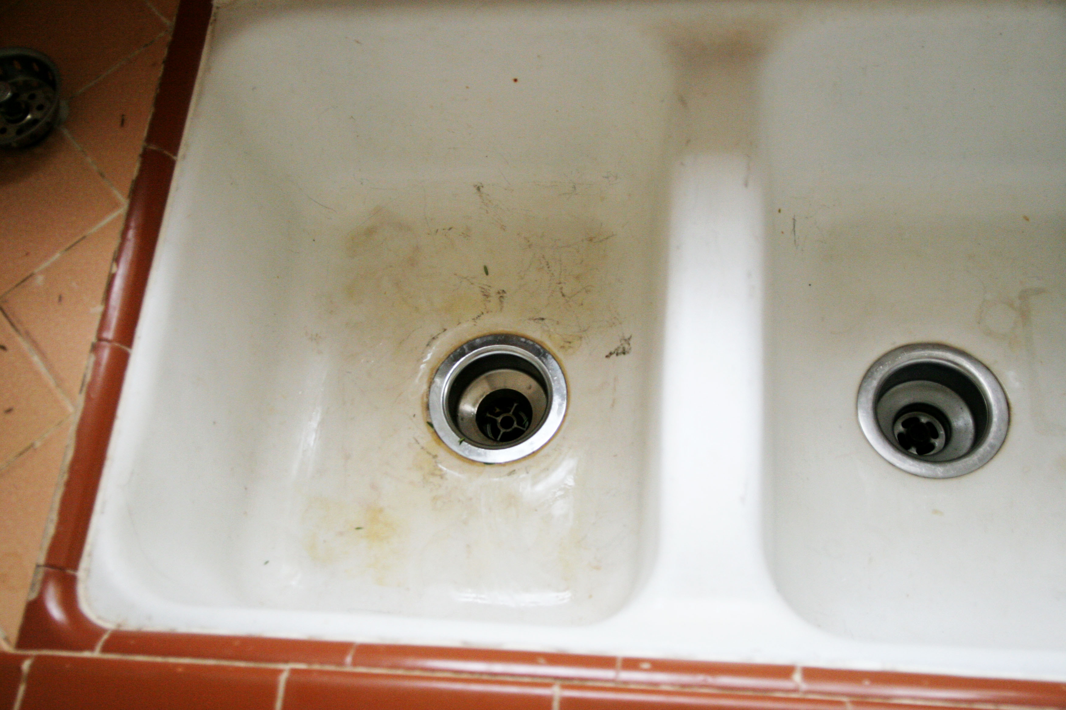 steps to clean an old porcelain sink  WORK HARD, STAY HAPPY
